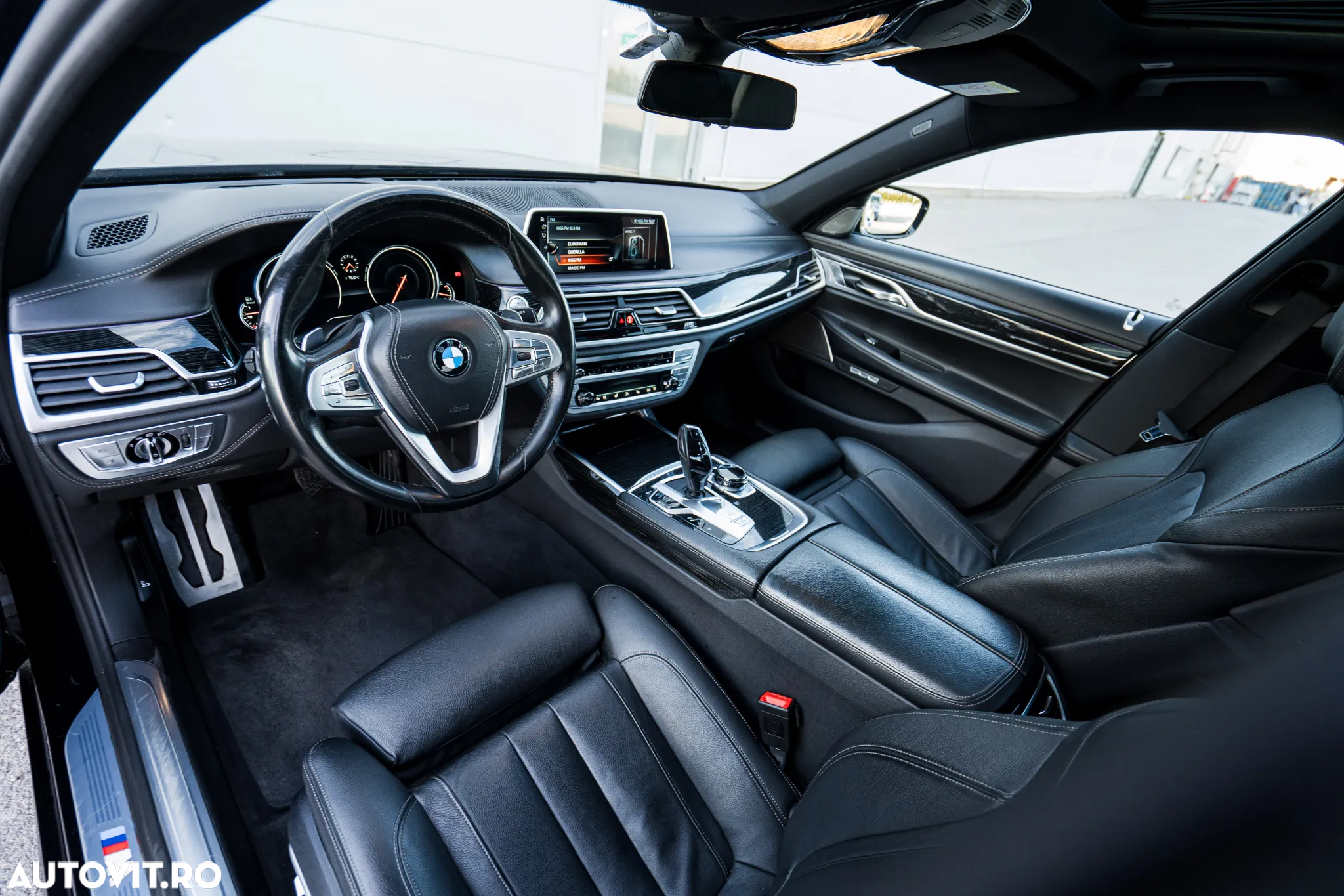 BMW Seria 7 740d xDrive - 36