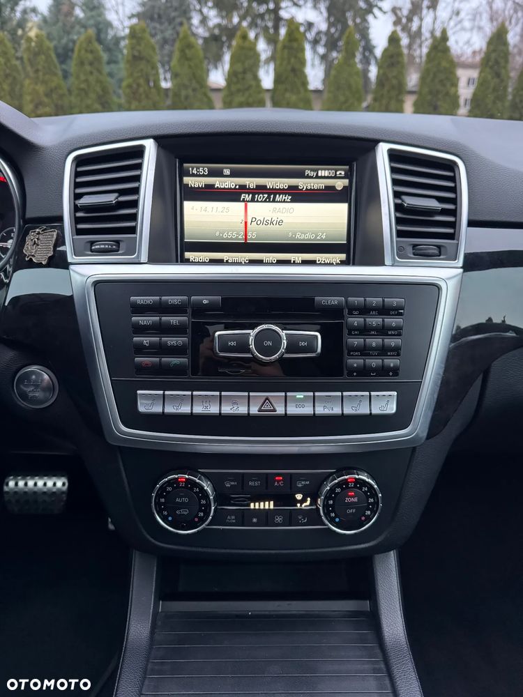 Mercedes-Benz ML - 23