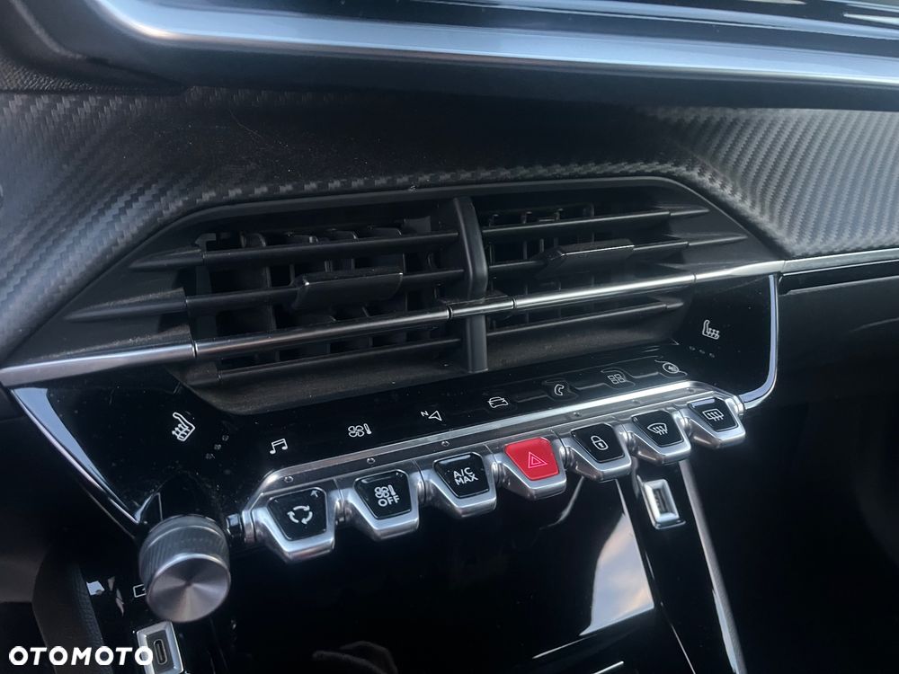 Peugeot 2008 136 GT - 25