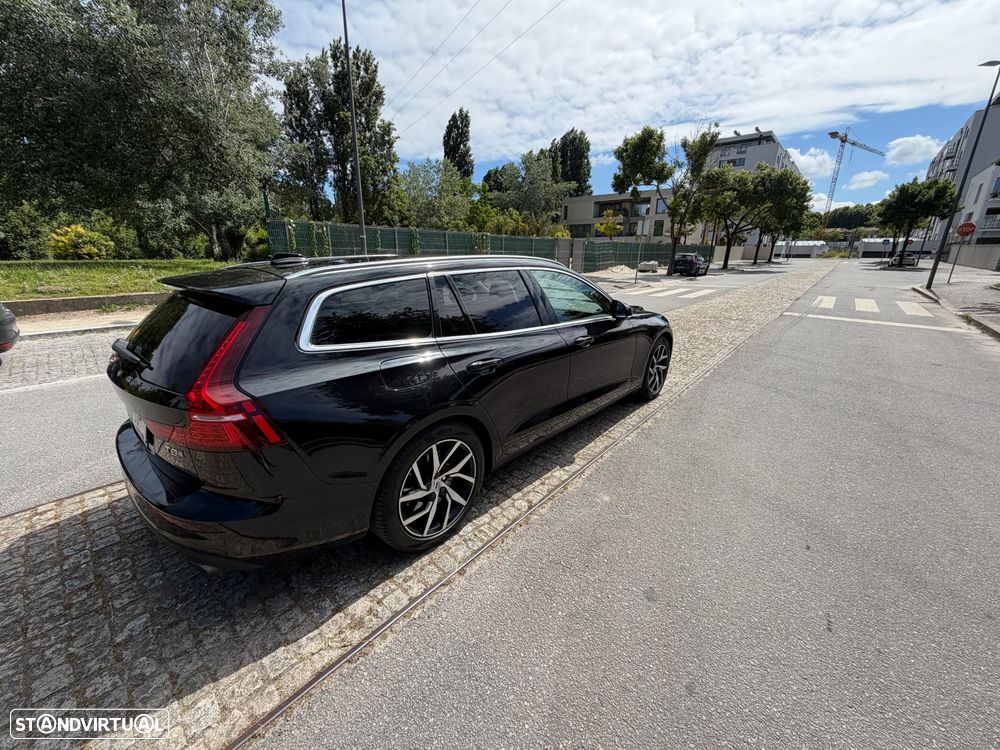 Volvo V60 2.0 T8 AWD TE Momentum Plus - 10
