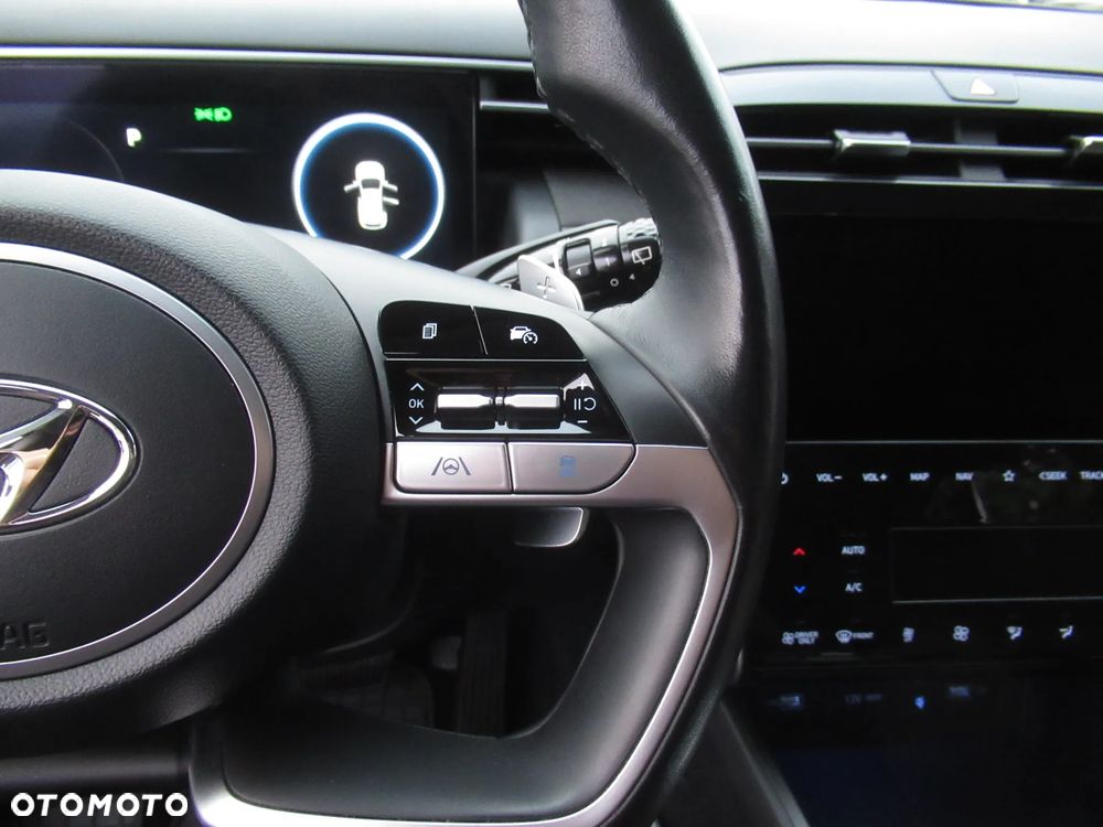 Hyundai Tucson 1.6 T-GDi HEV Executive 2WD - 16