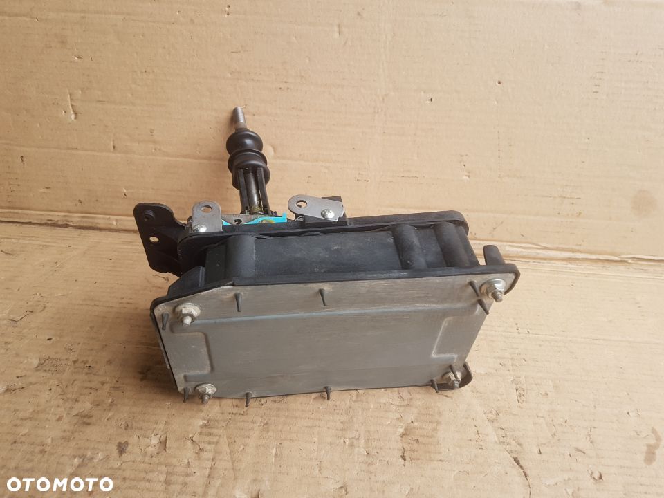 Subaru Forester 3 SH wybierak drążek zmiany biegów - 7