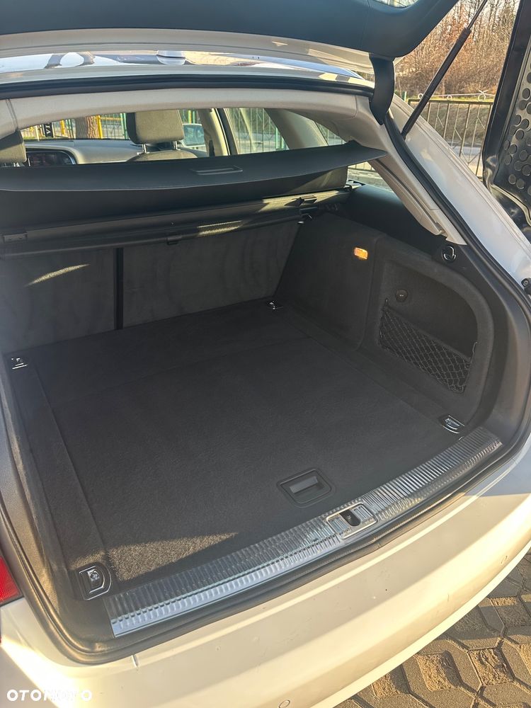 Audi A4 Avant 2.0 TDI - 17