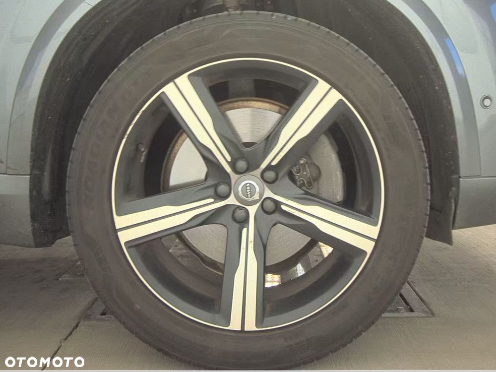 Volvo XC 90 - 19