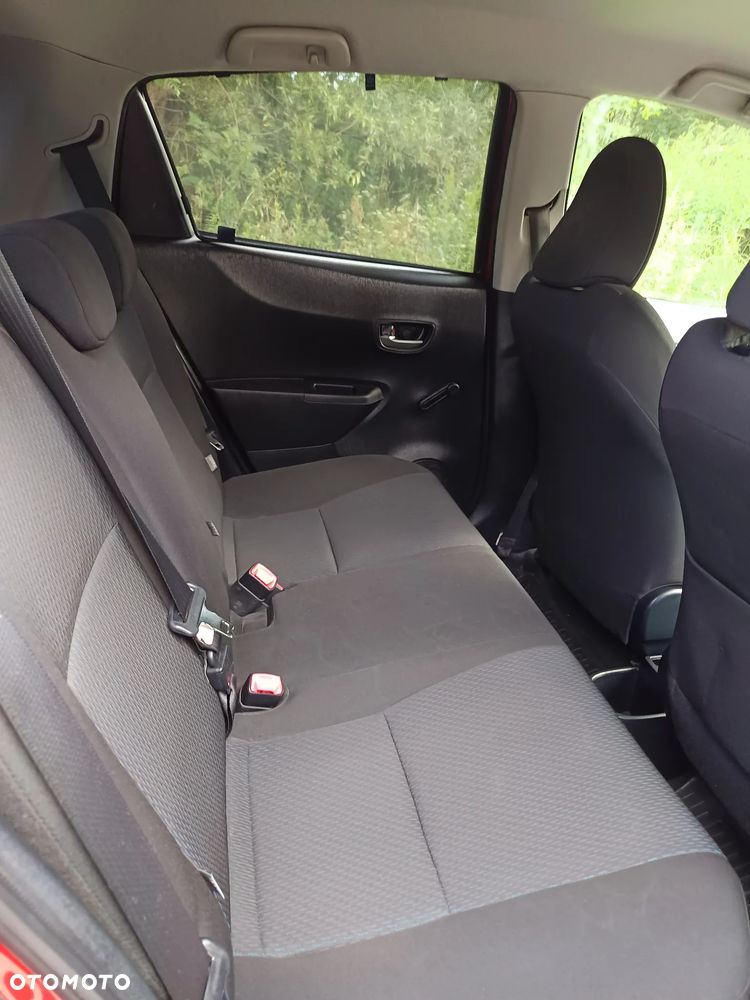Toyota Yaris Hybrid 100 Premium - 8
