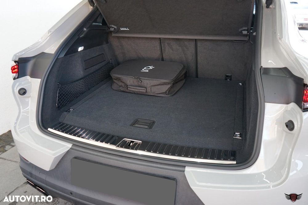 Porsche Cayenne E-Hybrid Tiptronic S - 26