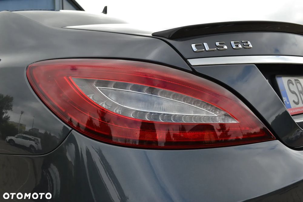 Mercedes-Benz CLS - 16