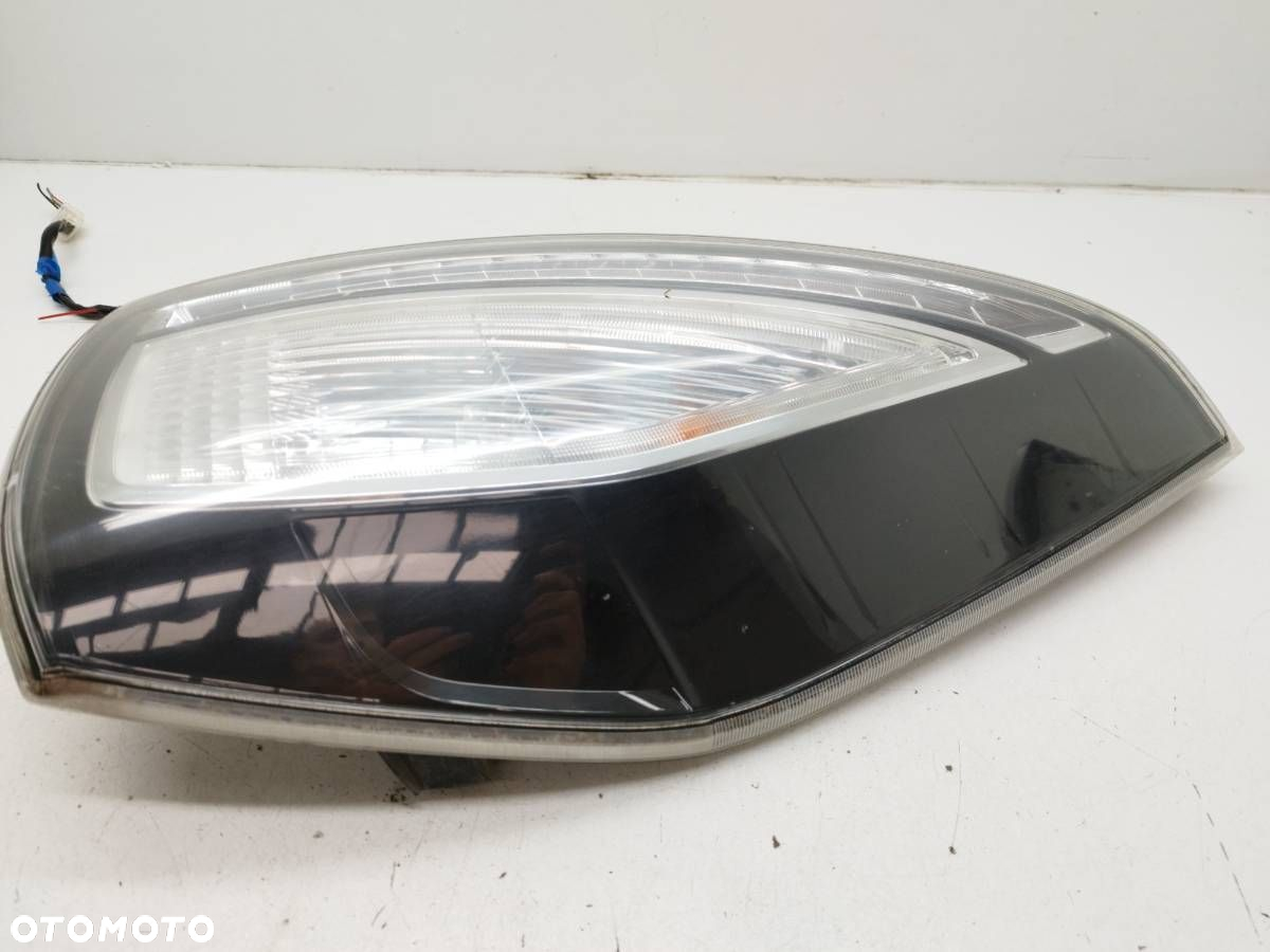 LAMPA TYŁ PRAWA LIFT EUROPA MAZDA 5 CR19 - 2