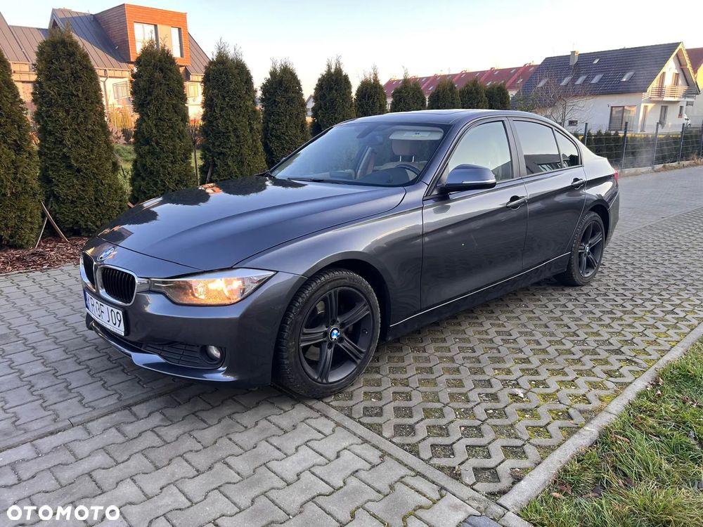 BMW Seria 3 328i - 3