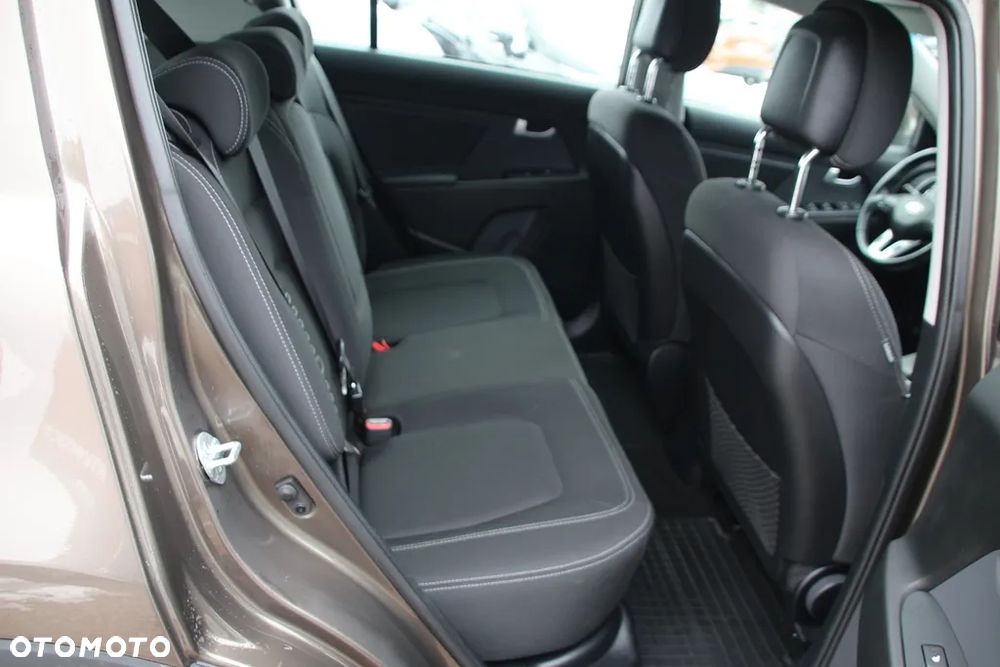 Kia Sportage 1.7 CRDI 2WD ISG Dream-Team Edition - 30