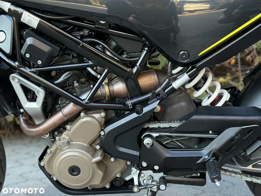 Husqvarna Svartpilen - 34