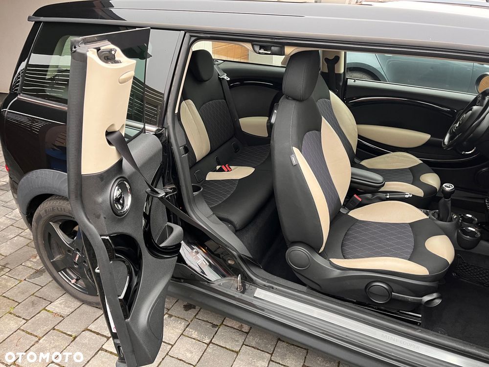 MINI Clubman Cooper D - 13