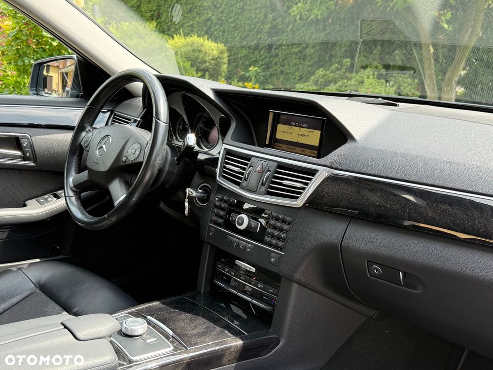 Mercedes-Benz Klasa E 220 CDI BlueEff Avantgarde - 20