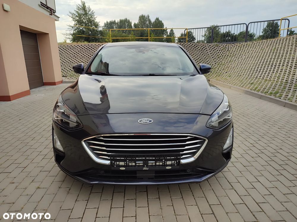 Ford Focus Turnier 1.0 EcoBoost Hybrid TITANIUM DESIGN - 2