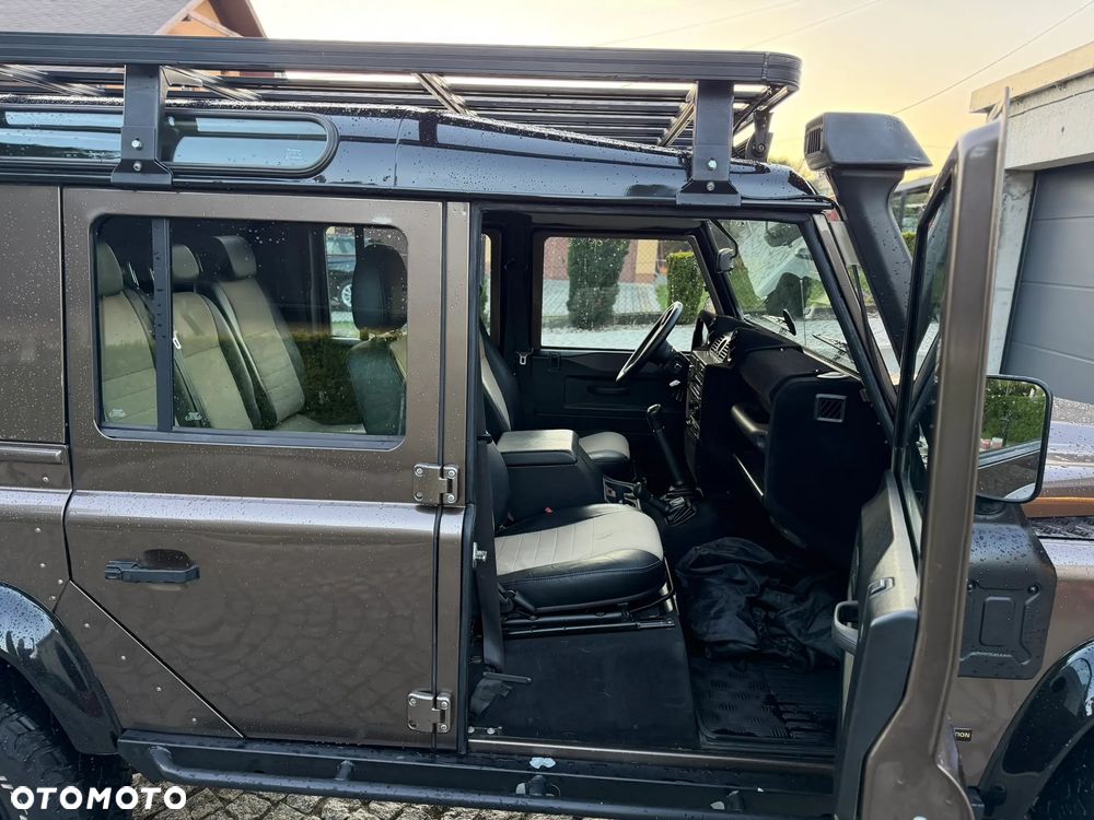 Land Rover Defender 2.4 TD4 E - 12