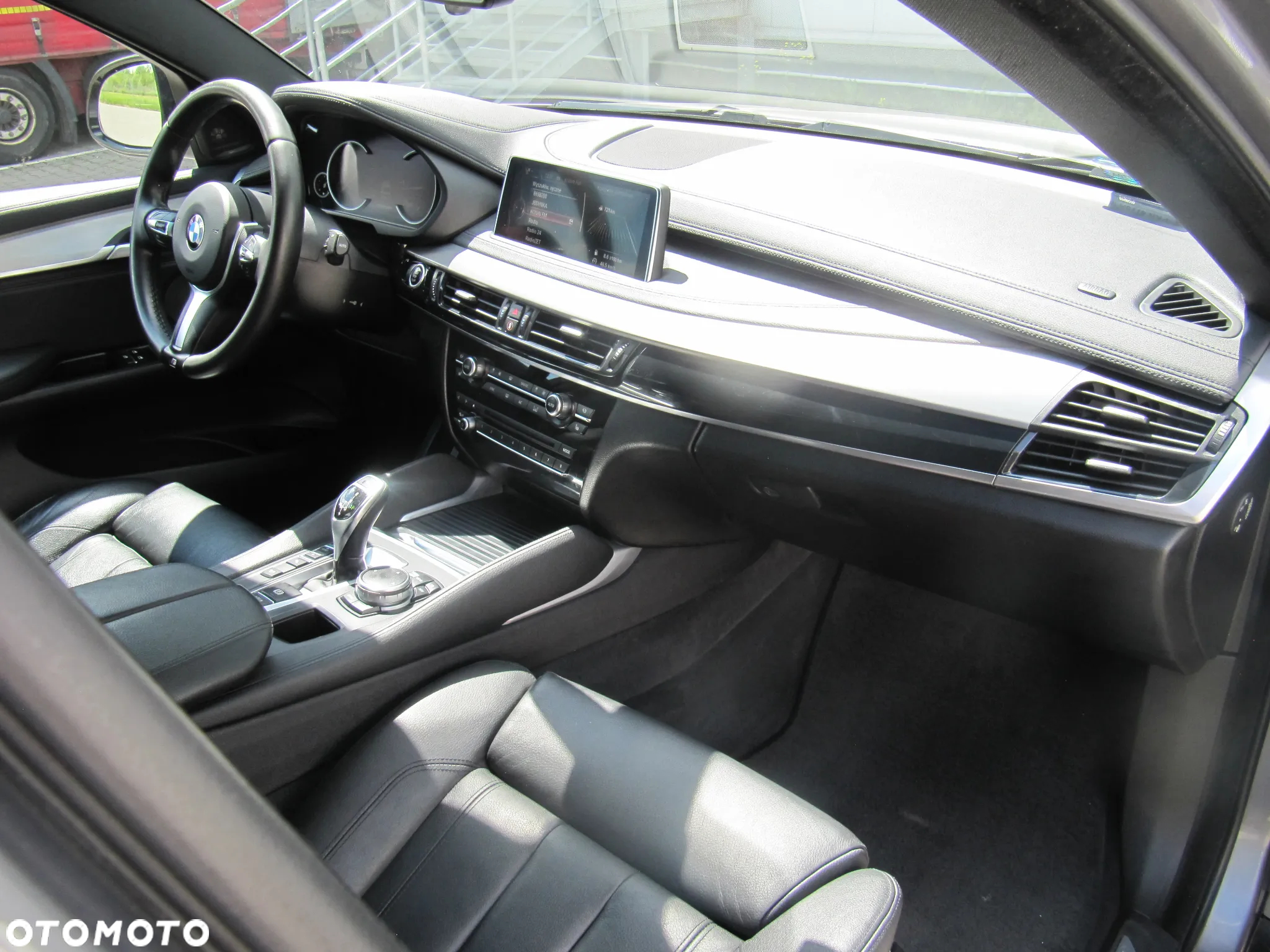 BMW X6 xDrive40d - 17