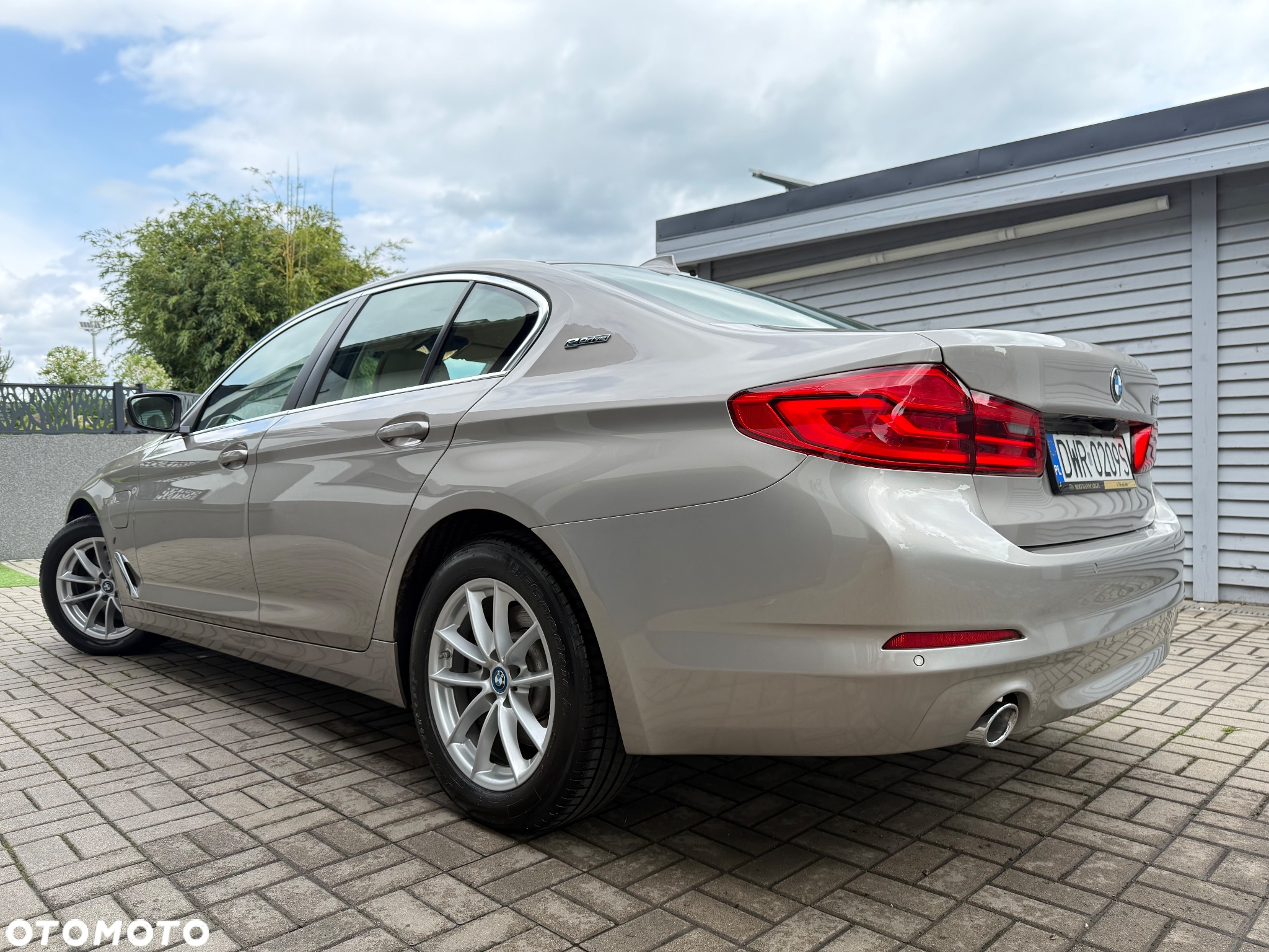 BMW Seria 5 530e Luxury Line sport - 4