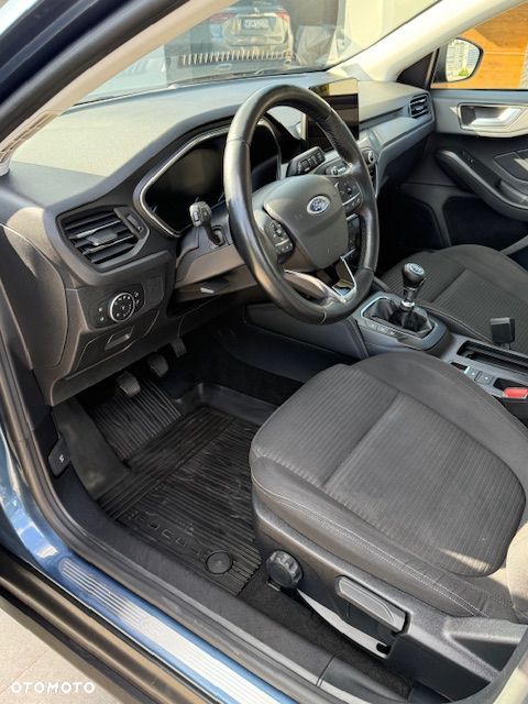 Ford Focus 1.0 EcoBoost Titanium - 11