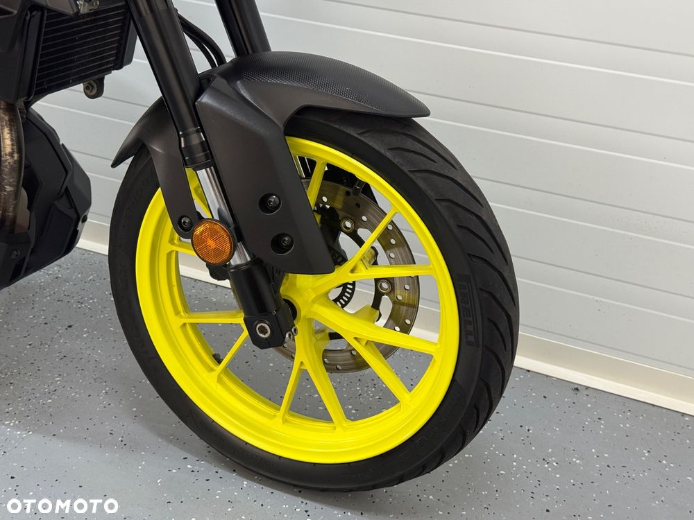 Yamaha MT - 9