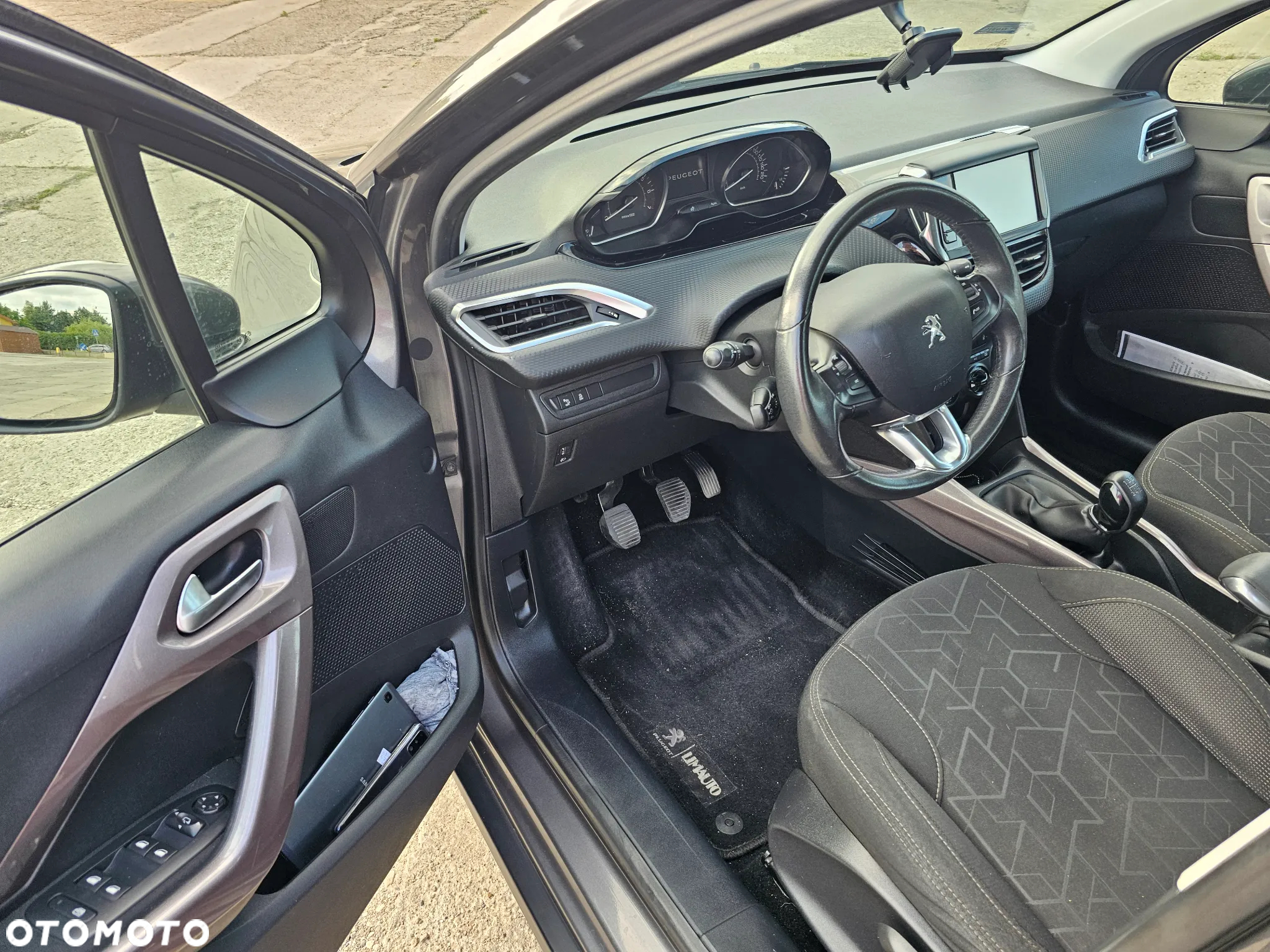 Peugeot 2008 1.2 Pure Tech Style - 11