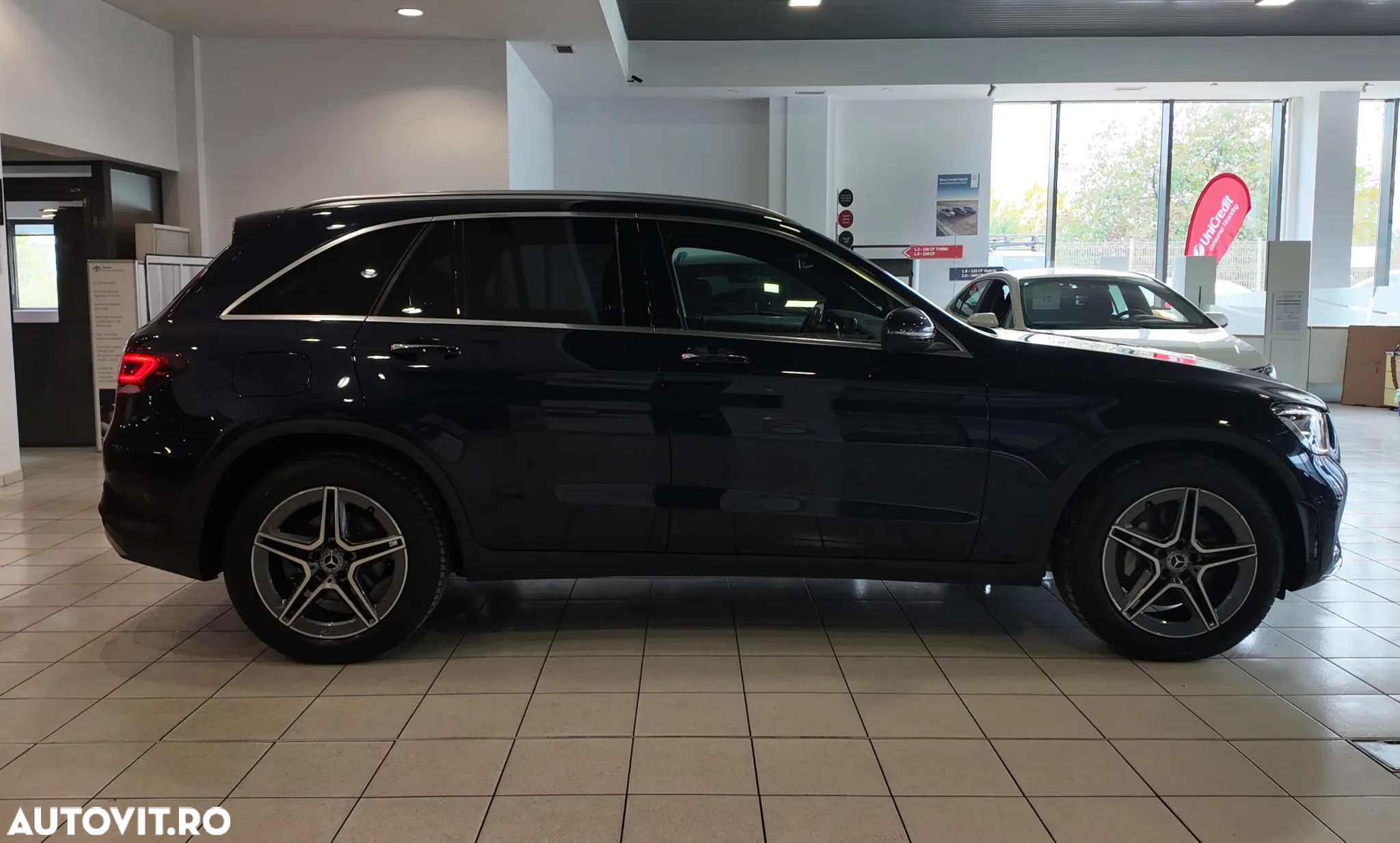Mercedes-Benz GLC 200 d 4Matic 9G-TRONIC AMG Line - 8