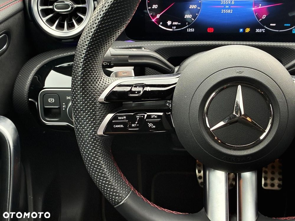 Mercedes-Benz CLA - 11