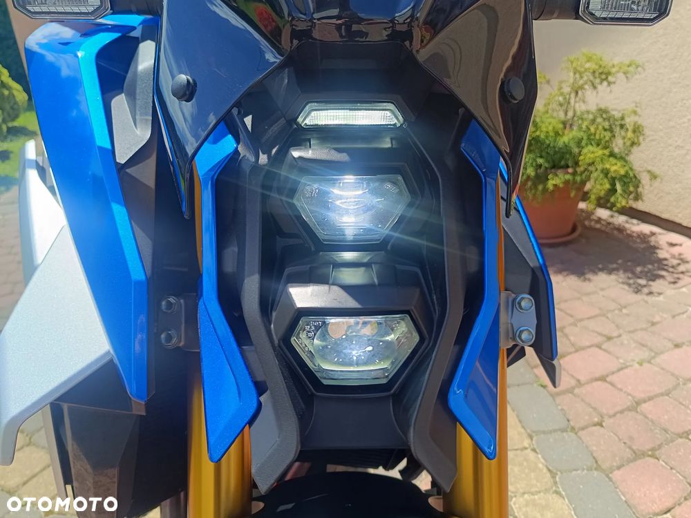 Suzuki GSX 1000 - 16