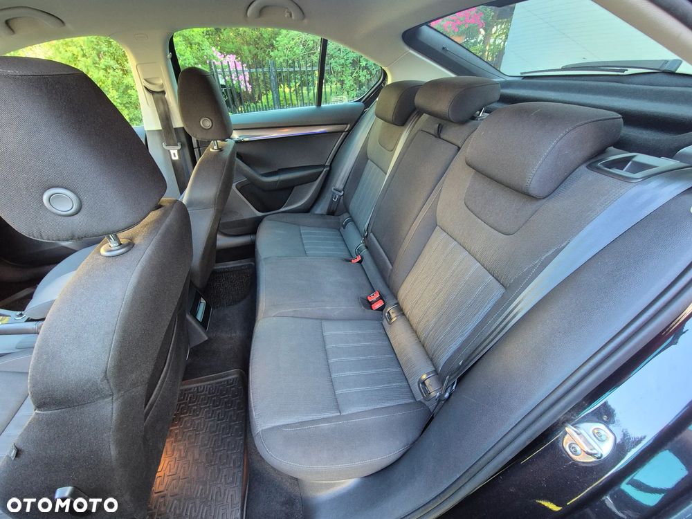 Skoda Octavia 2.0 TDI Style DSG - 16