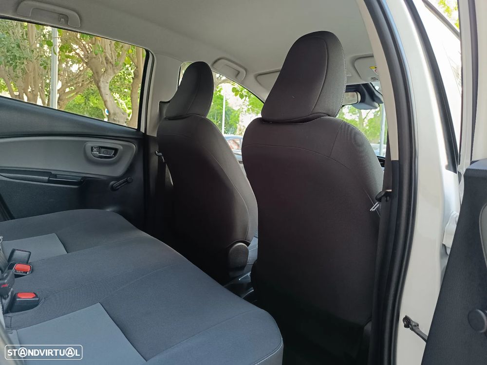 Toyota Yaris 1.5 HSD Comfort+P.Techno - 29