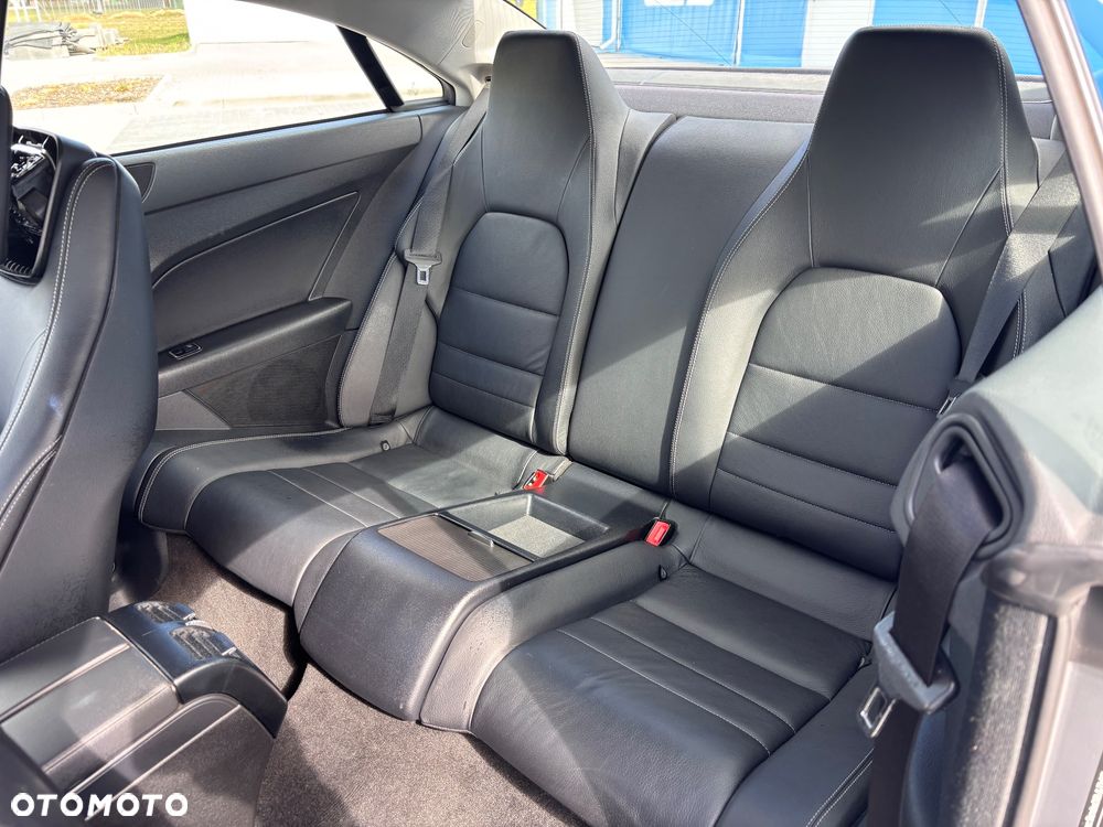 Mercedes-Benz Klasa E 350 CGI BlueEFFICIENCY 7G-TRONIC Avantgarde - 13