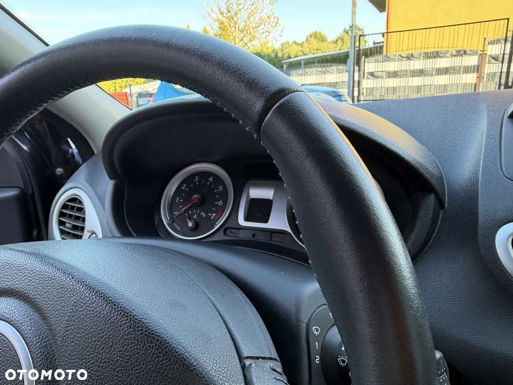 Renault Clio 1.2 16V Ripcurl - 13
