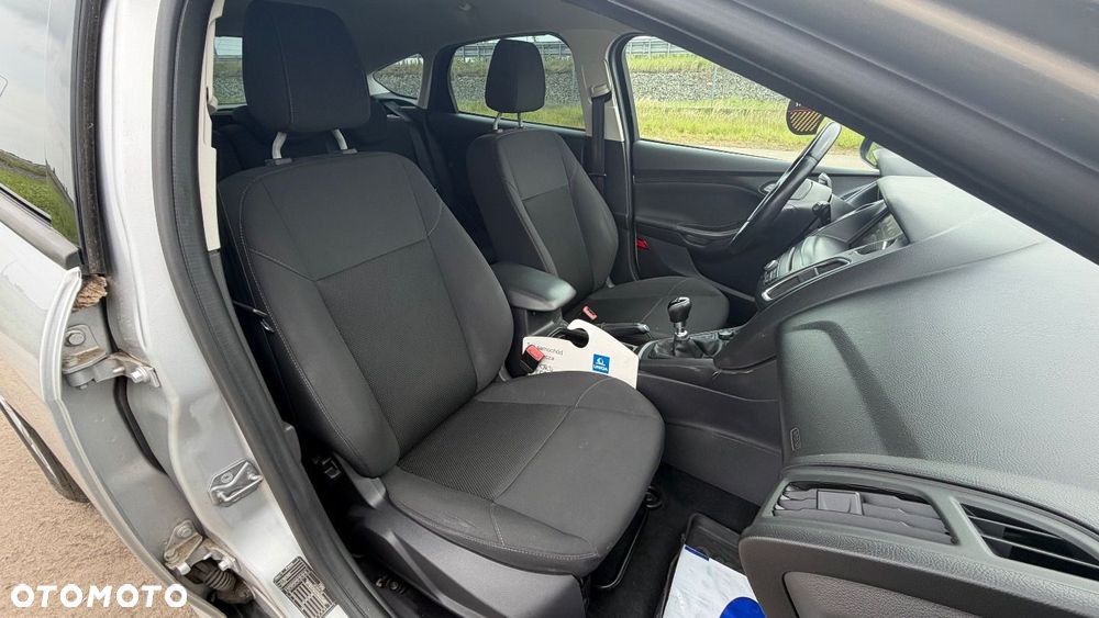 Ford Focus - 28