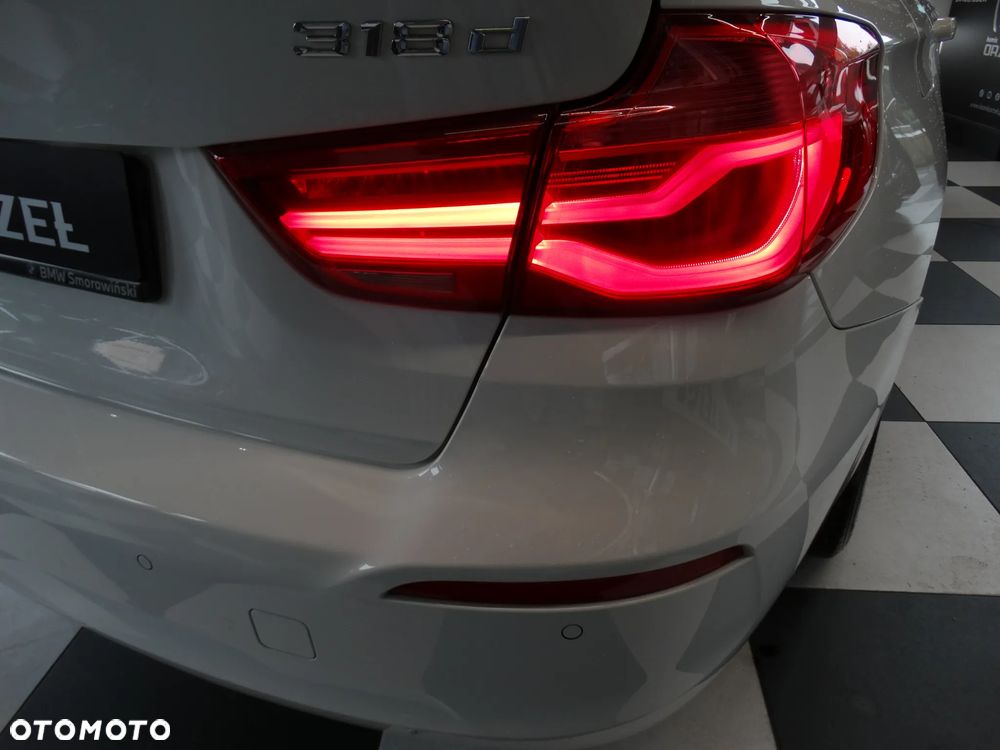 BMW Seria 3 318d Luxury Line - 20