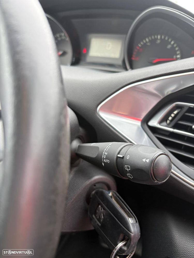 Peugeot 308 BlueHDi FAP 100 Stop & Start Access - 36