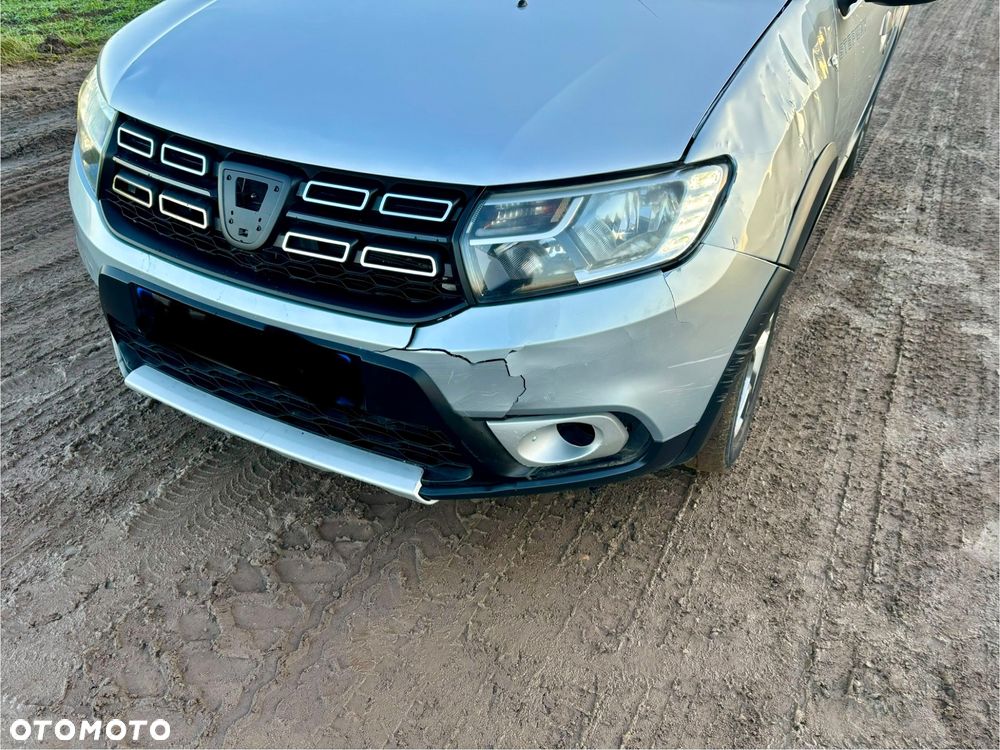 Dacia Sandero Stepway Blue dCi 95 Essential - 18