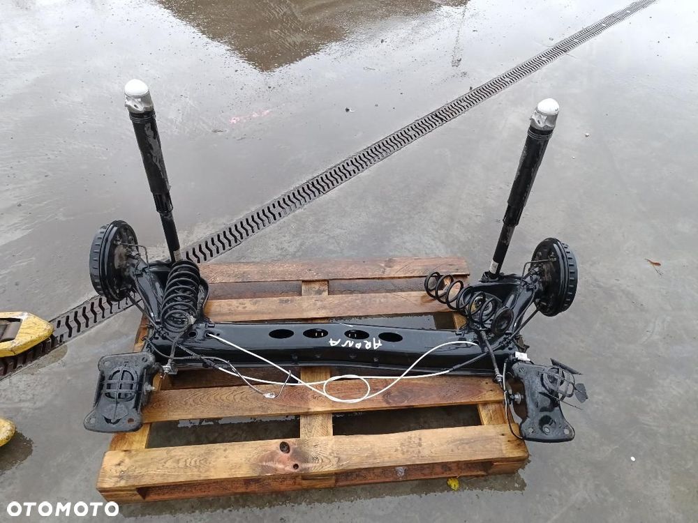 SEAT ARONA LIFT OŚ BELKA ZAWIESZENIE TYŁ - 1