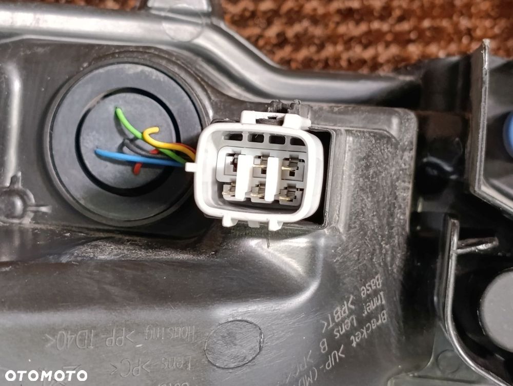 TOYOTA COROLLA E21 Sedan od 2022r Lampa Przód Prawa Lewa - 7