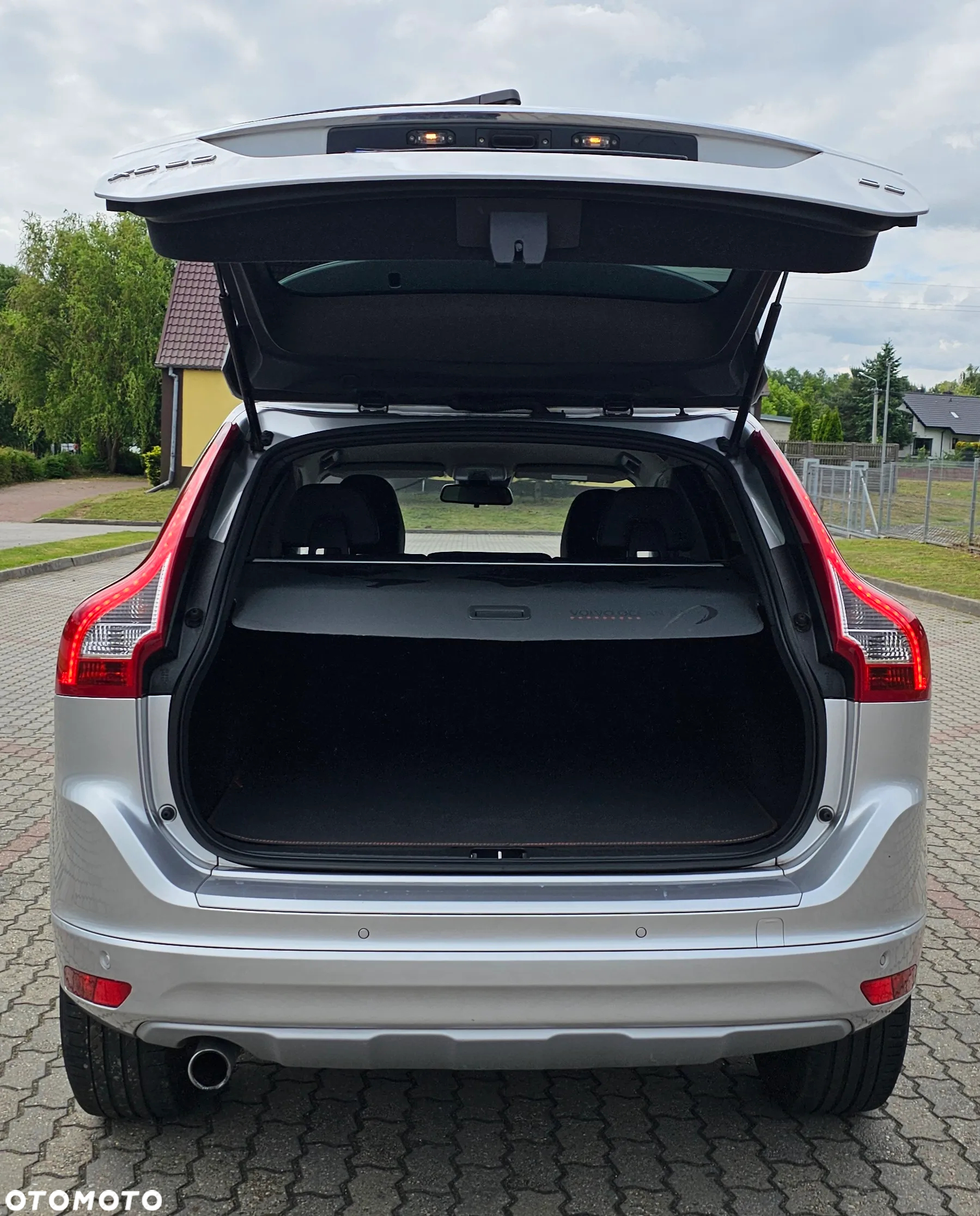 Volvo XC 60 D3 Drive-E Ocean Race - 10