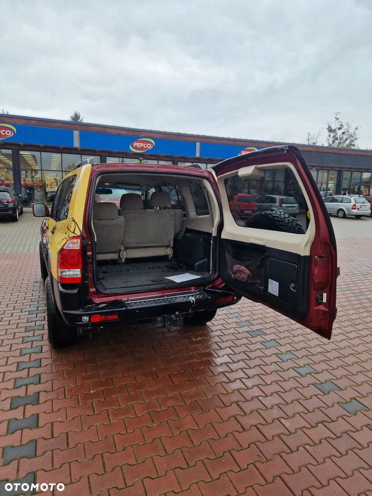 Mitsubishi Montero - 6