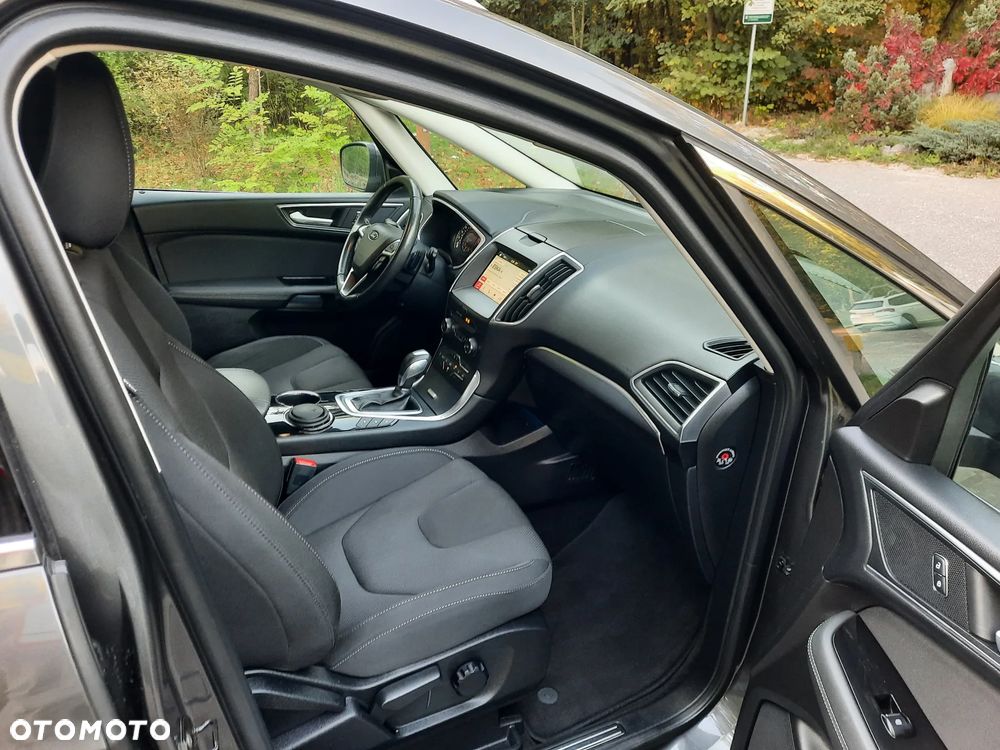 Ford S-Max - 13