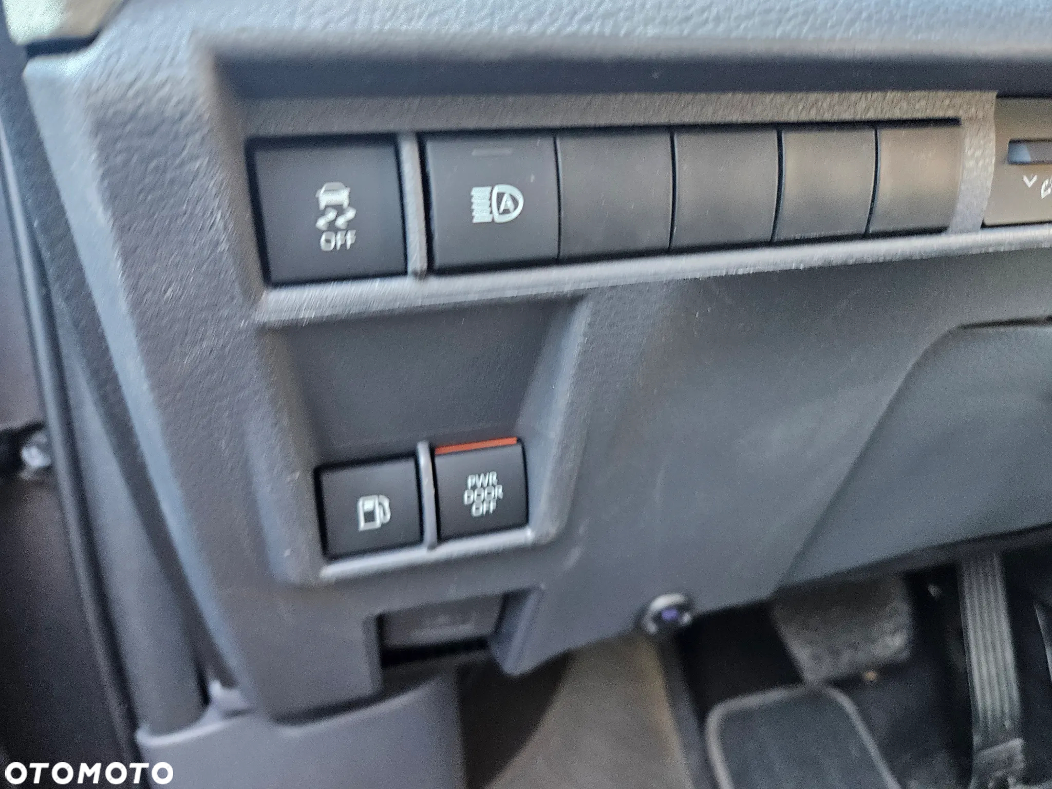 Toyota Sienna - 24