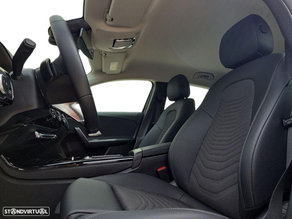 Mercedes-Benz A 200 Standard - 12