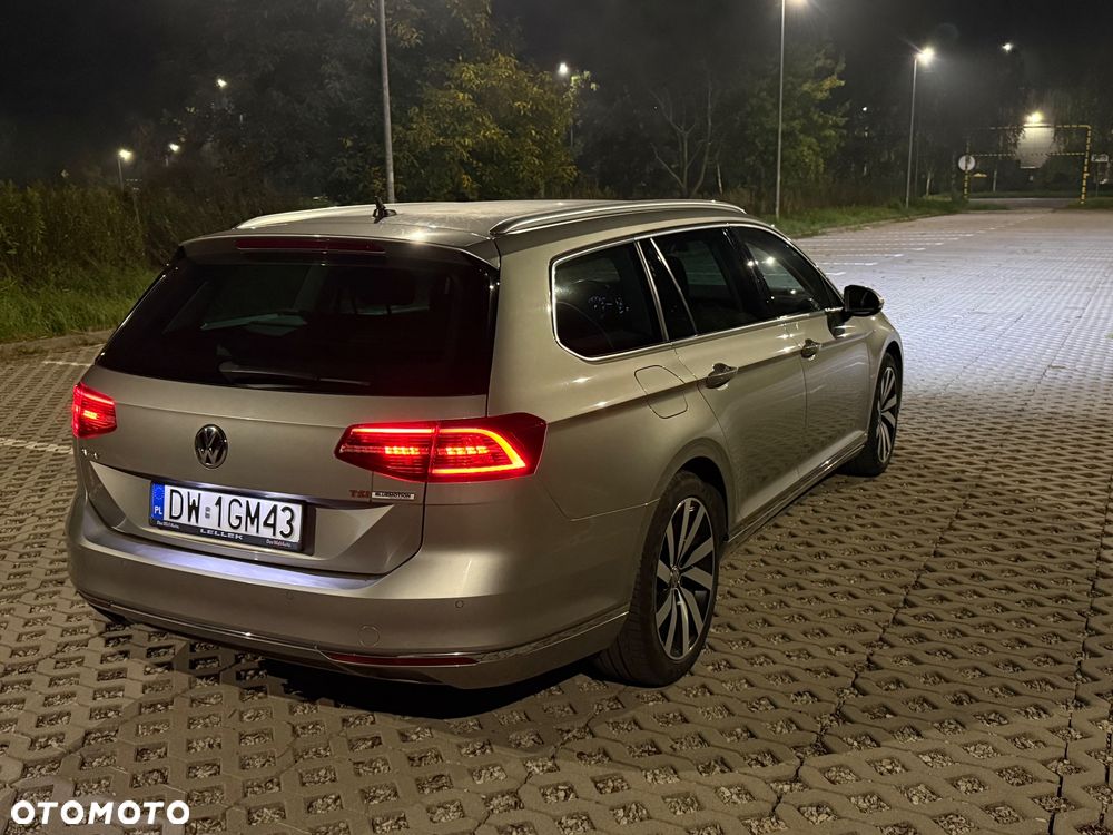 Volkswagen Passat - 20
