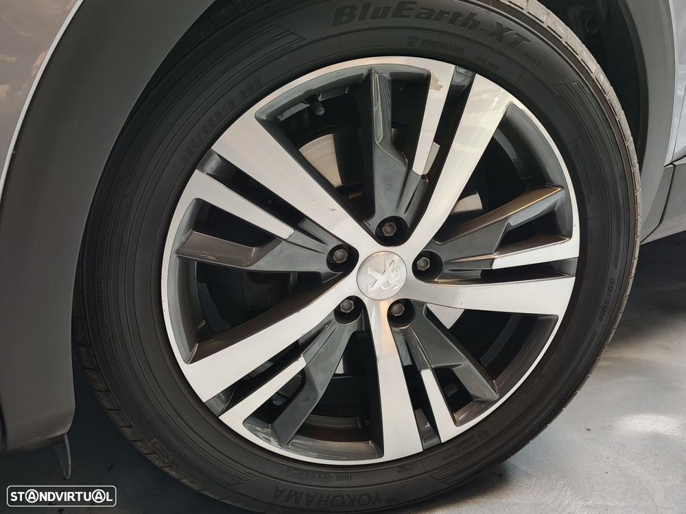 Peugeot 3008 1.6 Hybrid Allure Pack e-EAT8 - 23
