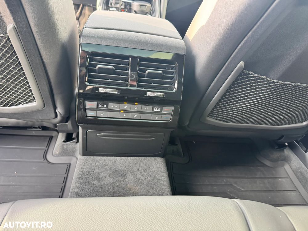 Volkswagen Touareg 3.0 V6 TDI SCR 4Motion Automatik R-Line - 10