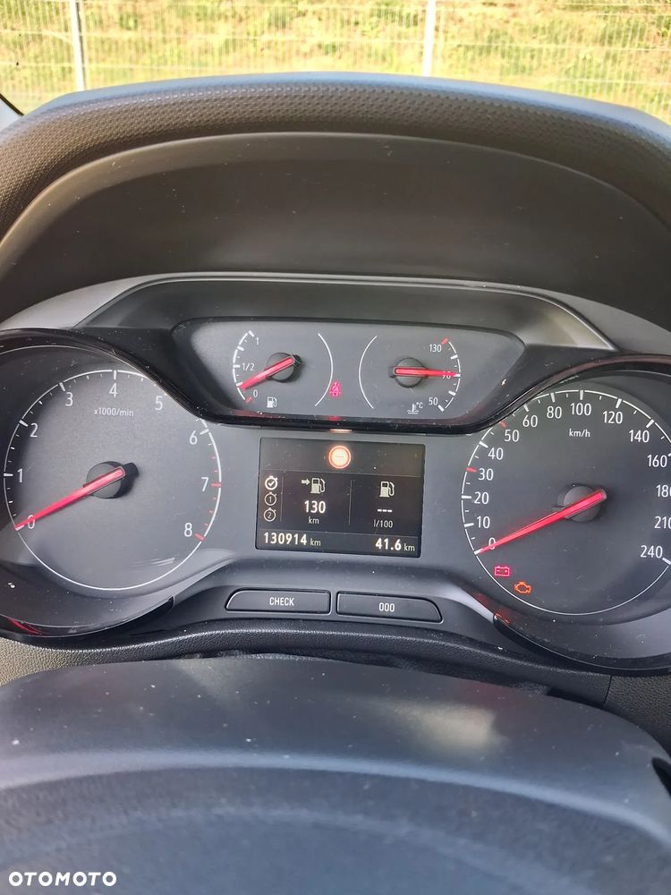 Opel Crossland X 1.2 Enjoy - 9
