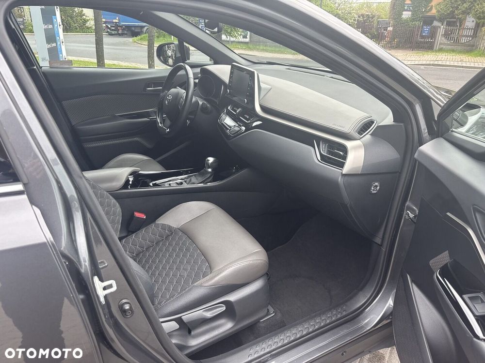 Toyota C-HR 2.0 Hybrid Executive - 14