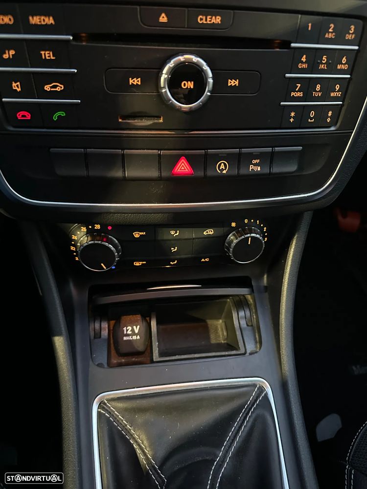 Mercedes-Benz CLA 180 d Urban - 29