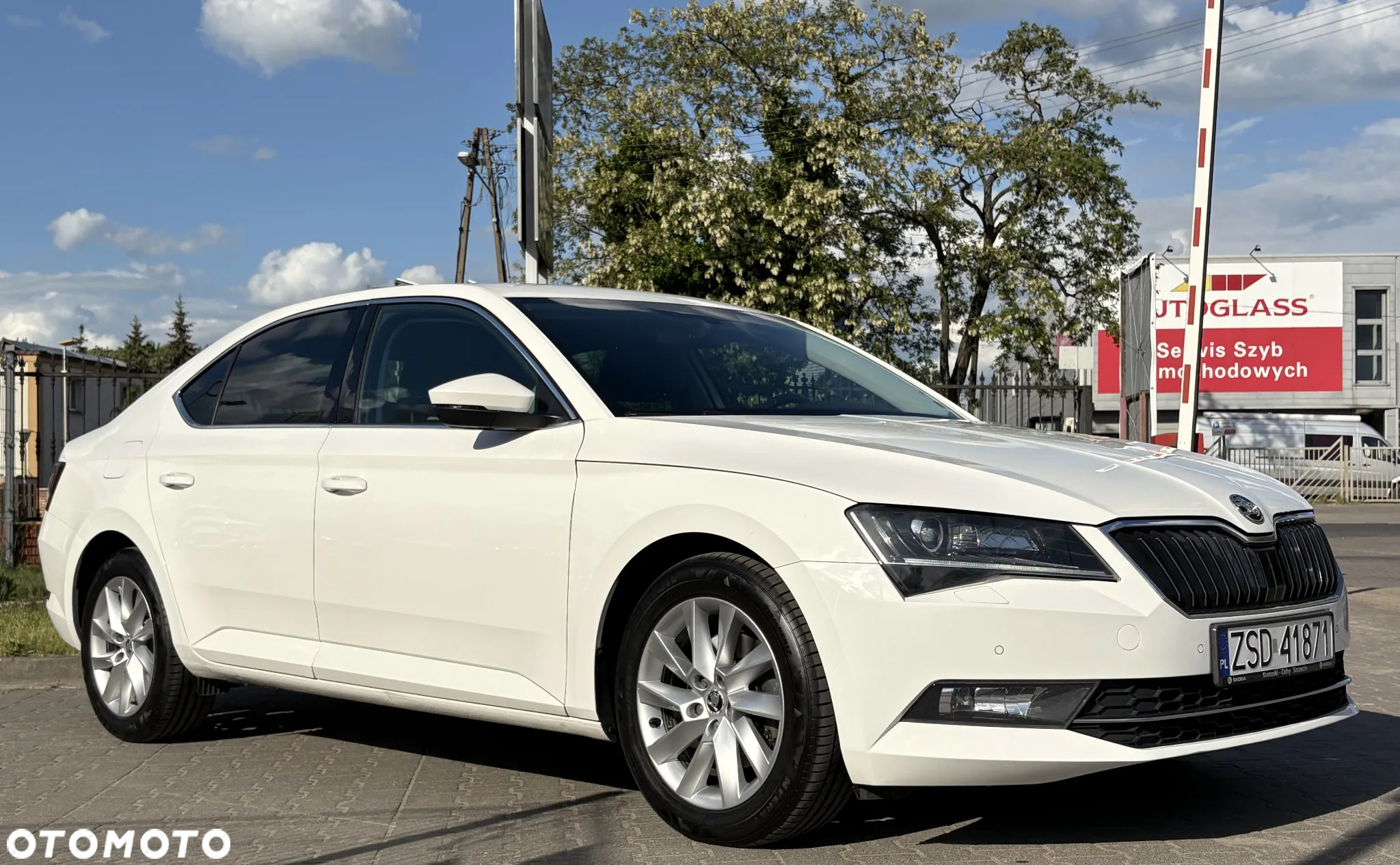 Skoda Superb 2.0 TDI Ambition DSG7 - 3