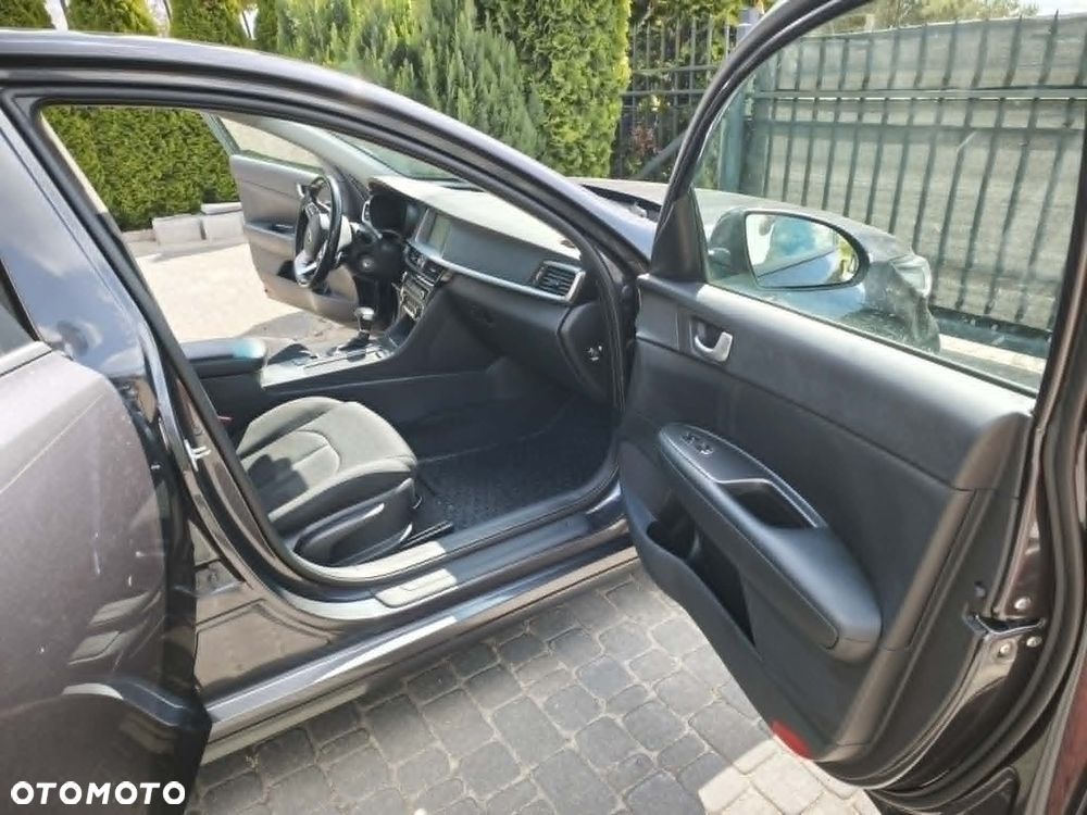 Kia Optima - 8
